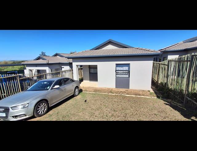 3 BEDROOM FREESTANDING FOR SALE IN PALM VIEW ESTATE